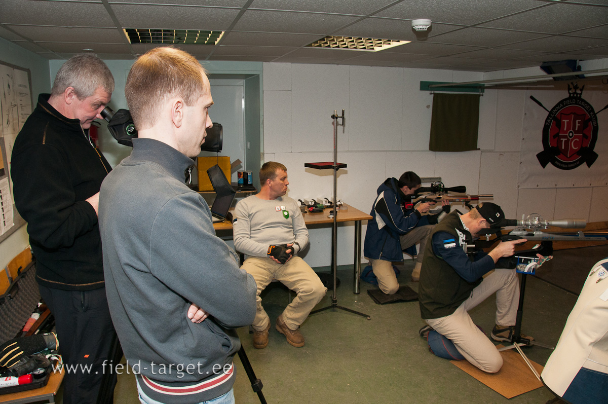 Kõik ootavalt vaikselt, 1. klassis rebivad omavahel ka Romi ja Kaidu